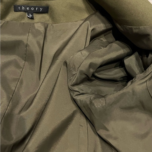 Theory army green blazer with leather sleeves and zipper shoulder acce - Picture 3 of 9